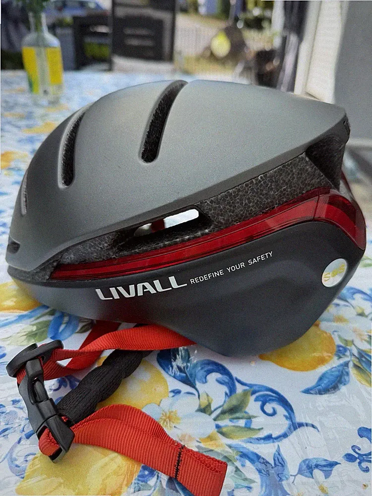 Livall EVO21 Smart Fahrradhelm, Schwarz Matt, Größe 58-62 Cm