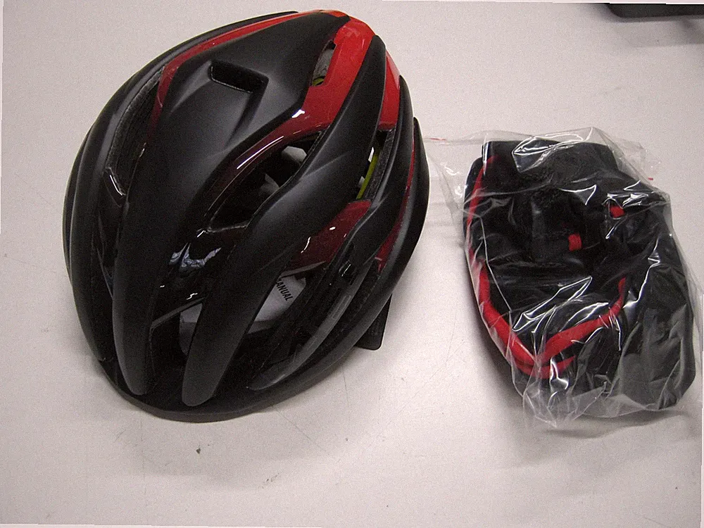 Restposten: MET Trenta MIPS Fahrradhelm, Größe S (52-56), schwarz / rot