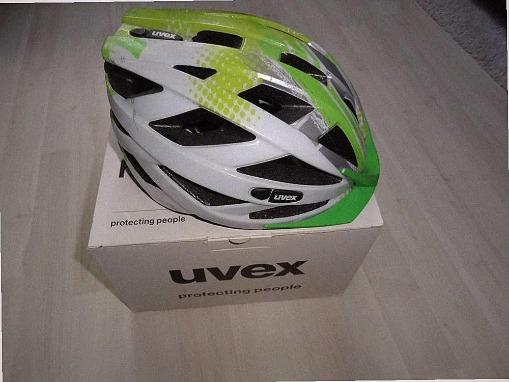 Uvex Air Wing Lime-White Fahrrad Helm mit Licht Kinder Gr. 52-57 cm